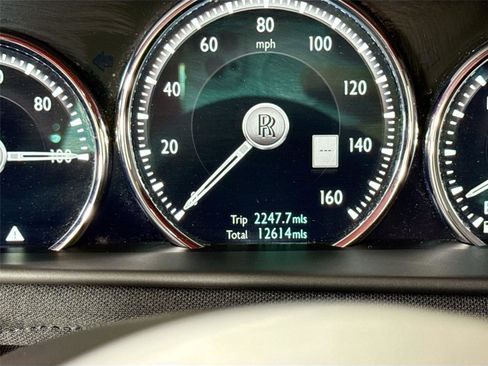 Used 2020 Rolls-Royce Cullinan image 18