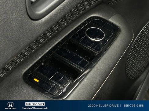Used 2023 Nissan Ariya FWD image 18