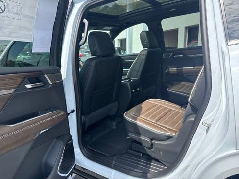 New 2026 GMC Acadia Denali Ultimate image 35