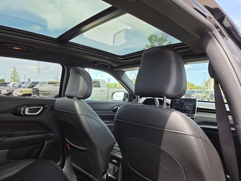 Used 2023 Jeep Compass Trailhawk w/ Sun and Sound Group image 12