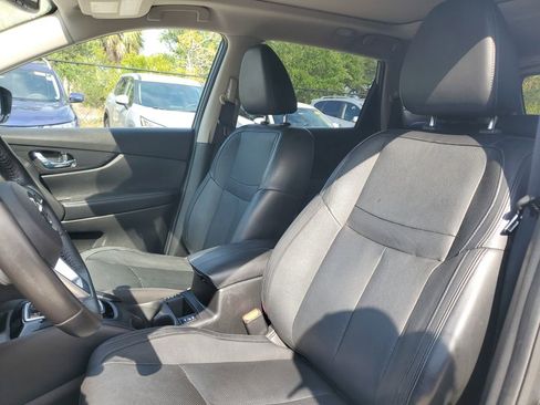 Used 2018 Nissan Rogue SL w/ Premium Package FWD image 23
