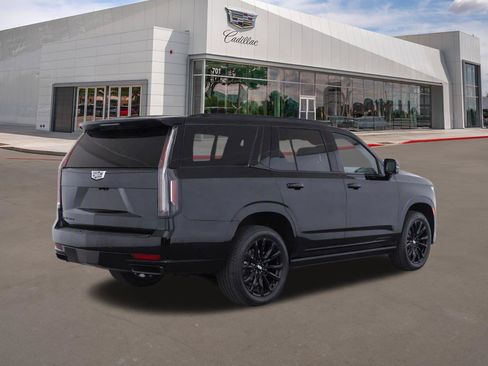 Used 2024 Cadillac Escalade ESV Sport Platinum w/ LPO, ONYX Package AWD/4WD image 4