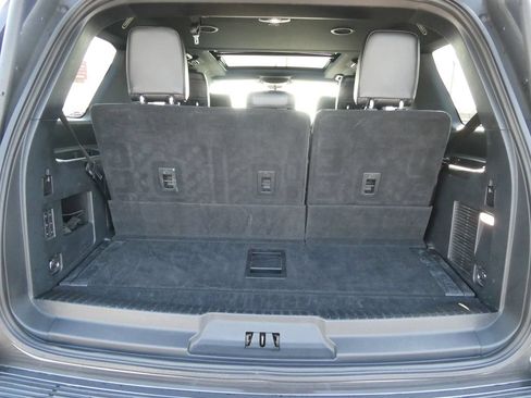Used 2020 Ford Expedition Limited w/ Special Edition Package AWD/4WD image 18