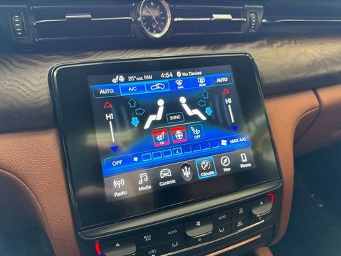 Used 2019 Maserati Quattroporte S Q4 AWD/4WD image 32