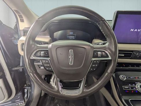 Used 2022 Lincoln Nautilus Reserve image 17