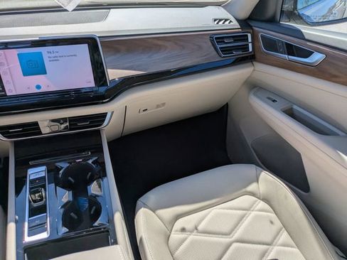 New 2026 Volkswagen Atlas SE FWD image 19