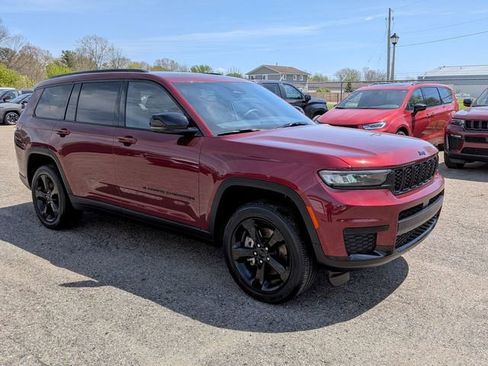 Certified 2023 Jeep Grand Cherokee L Laredo AWD/4WD image 7