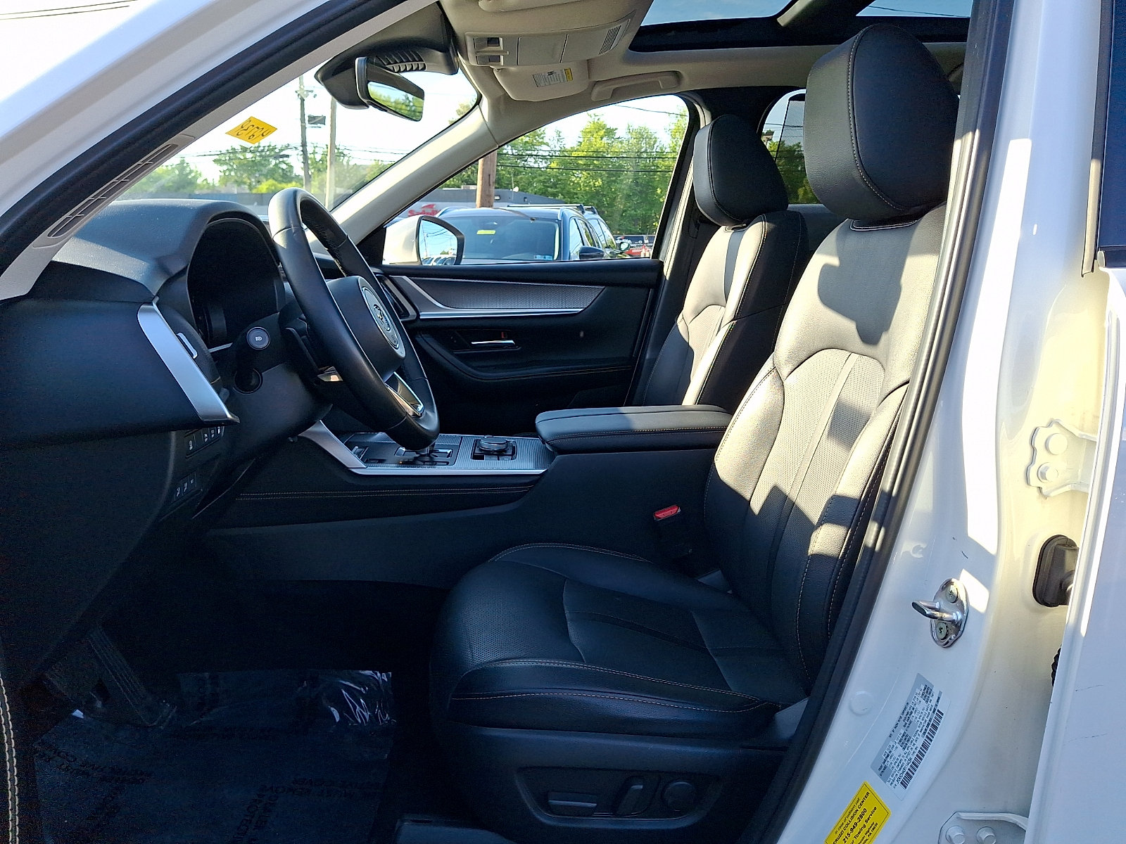 Certified 2024 MAZDA CX-90 Plug-In Hybrid w/ Premium Pkg AWD/4WD image 16