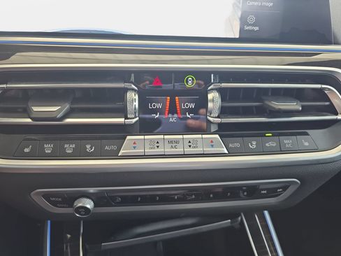 Used 2023 BMW X5 xDrive45e AWD/4WD image 24