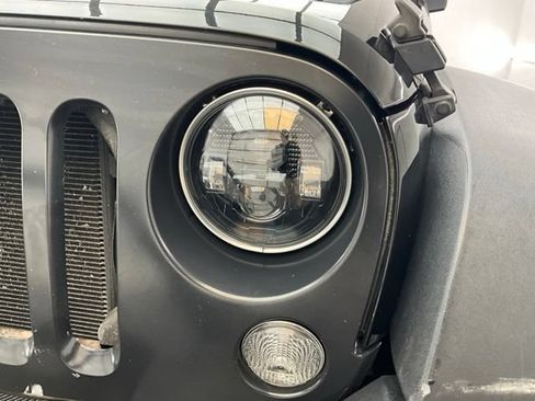 Used 2016 Jeep Wrangler Unlimited Sport AWD/4WD image 24