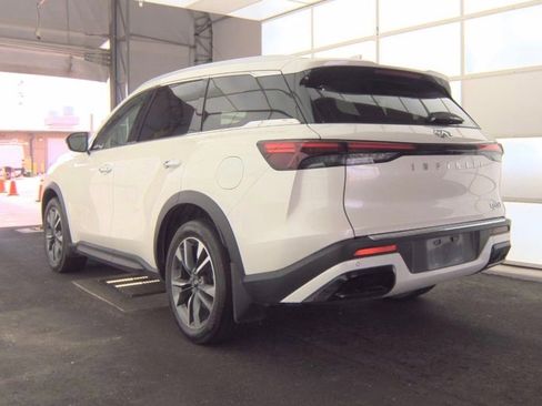 Certified 2023 INFINITI QX60 Luxe w/ Cargo Package FWD image 3