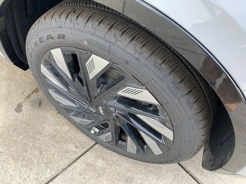 New 2026 Lincoln Nautilus Reserve AWD/4WD image 17