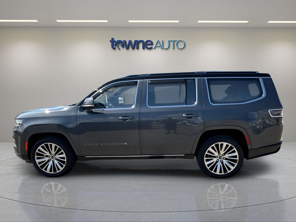 Used 2022 Jeep Grand Wagoneer Series III AWD/4WD image 3