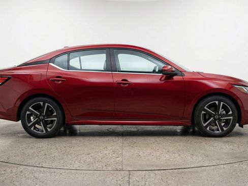 Used 2025 Nissan Sentra SV FWD image 11
