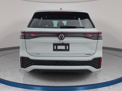 New 2026 Volkswagen Tiguan SEL R-Line AWD/4WD image 6