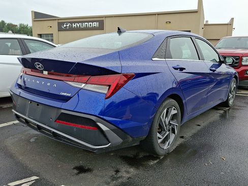 Used 2024 Hyundai Elantra Limited FWD image 4