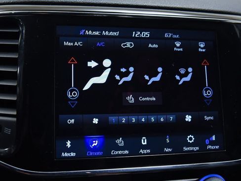 Used 2022 Jeep Grand Cherokee Laredo X AWD/4WD image 31