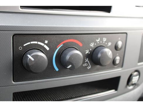 Used 2007 Dodge Ram 1500 Truck SLT image 19