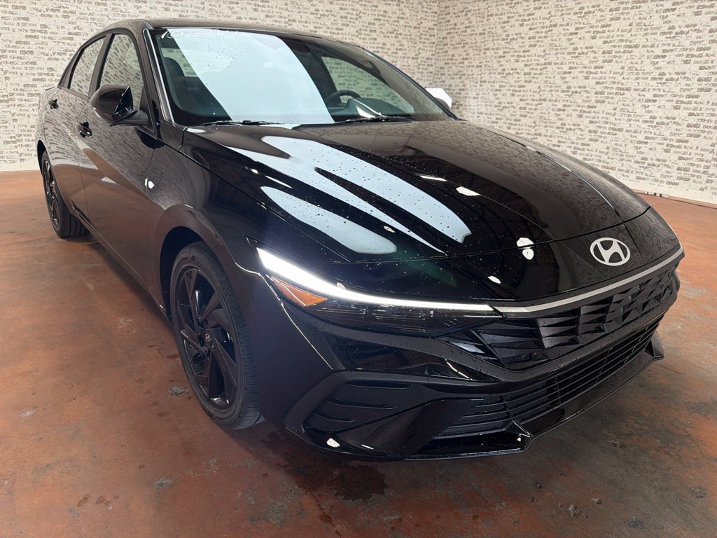 New 2026 Hyundai Elantra SEL Sport FWD image 9