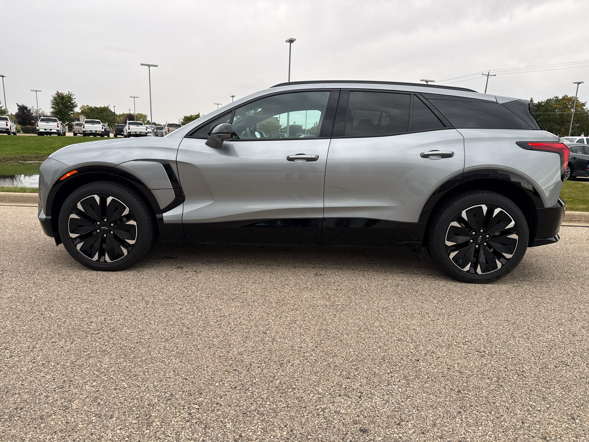 Used 2024 Chevrolet Blazer EV RS AWD/4WD image 2