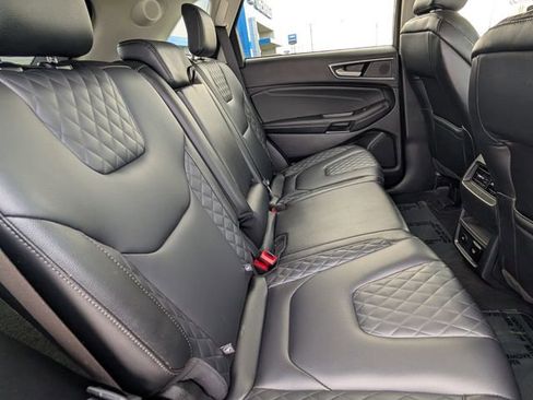 Used 2024 Ford Edge Titanium image 6