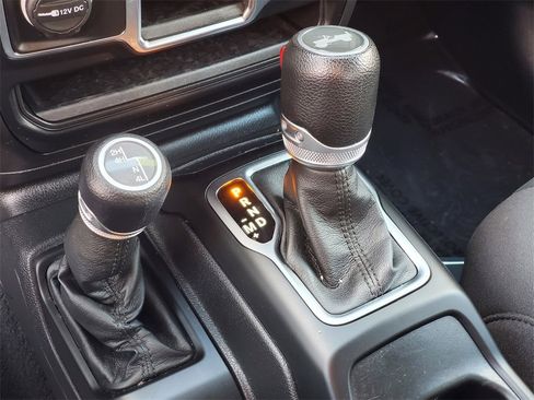 Used 2021 Jeep Wrangler Unlimited Sport image 17