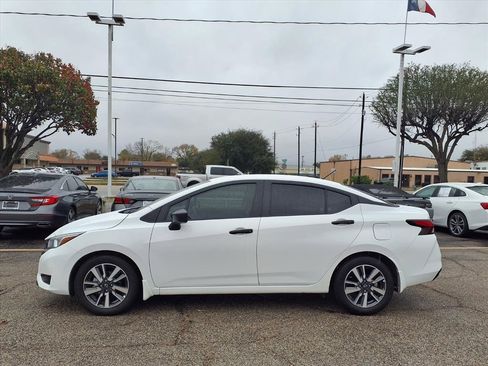 Used 2024 Nissan Versa S w/ S Plus Package image 24