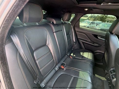 Used 2017 Jaguar F-PACE Prestige AWD/4WD image 18