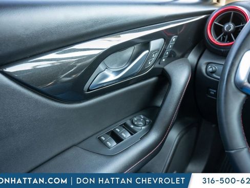 Used 2024 Chevrolet Blazer RS w/ Enhanced Convenience Package FWD image 17