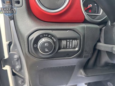 Used 2020 Jeep Gladiator Rubicon w/ LED Lighting Group AWD/4WD image 23