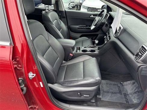 Used 2021 Kia Sportage EX w/ EX Technology Package image 9