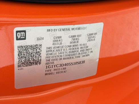 Used 2025 Chevrolet Corvette Stingray Premium Conv w/ Stealth Interior Trim Package RWD image 17