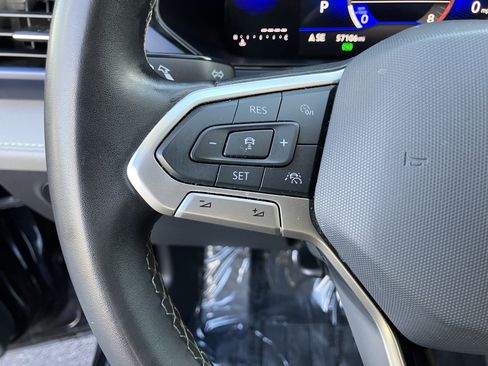 Used 2024 Volkswagen Taos SE image 20