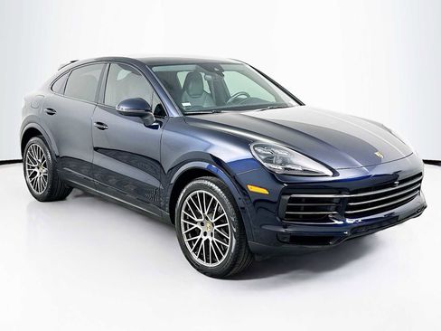 Certified 2022 Porsche Cayenne Platinum Edition image 7