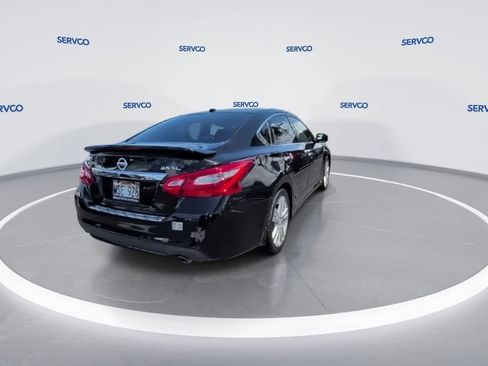 Used 2016 Nissan Altima 3.5 SL w/ 3.5 Technology Package FWD image 7