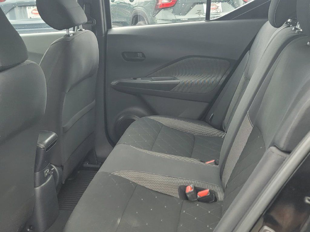 Used 2020 Nissan Kicks S FWD image 17
