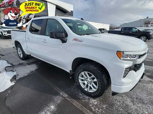 Used 2023 Chevrolet Silverado 1500 RST AWD/4WD image 2