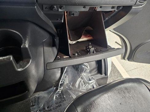 Used 2001 Dodge B2500 Passenger RWD image 13