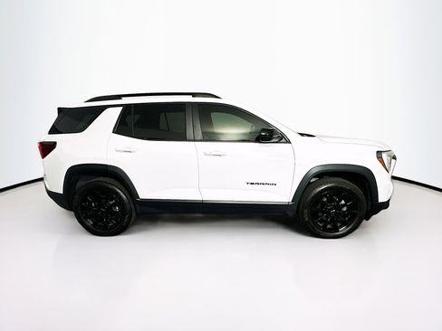 Used 2025 GMC Terrain Elevation w/ Elevation Premium Package AWD/4WD image 10