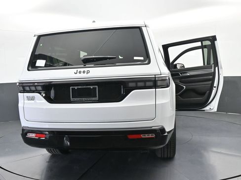 New 2026 Jeep Grand Wagoneer L 2WD image 69
