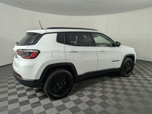 New 2026 Jeep Compass Latitude image 5