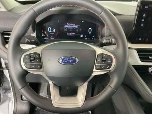 Used 2026 Ford Explorer Active w/ Active Comfort Package image 17