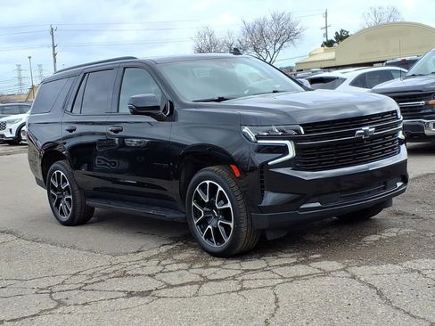 Used 2023 Chevrolet Suburban High Country AWD/4WD image 2