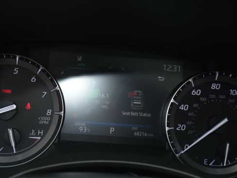 Used 2021 Toyota Highlander Limited FWD image 15