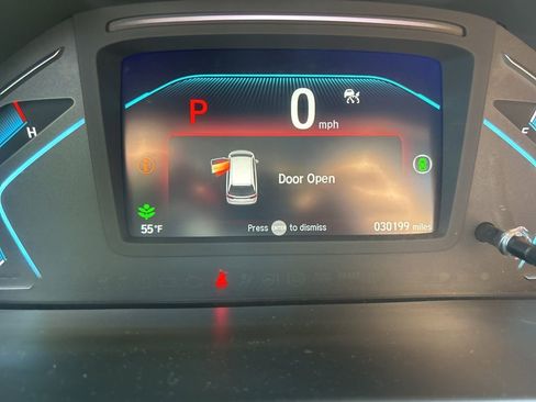 Used 2024 Honda Odyssey Elite image 4