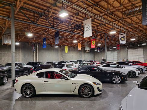 Used 2014 Chevrolet Corvette Stingray Coupe w/ 2LT Preferred Equipment Group image 39