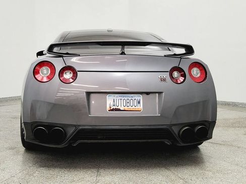 Used 2012 Nissan GT-R Black Edition AWD/4WD image 4