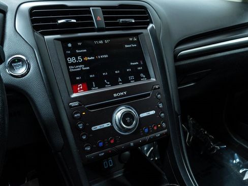 Used 2019 Ford Fusion Titanium image 16