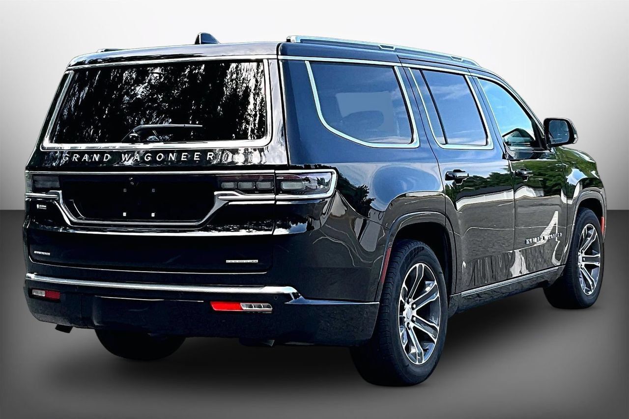 Used 2023 Jeep Grand Wagoneer Series II AWD/4WD image 8