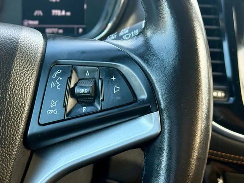 Used 2018 Chevrolet Trax Premier w/ Midnight Edition image 17